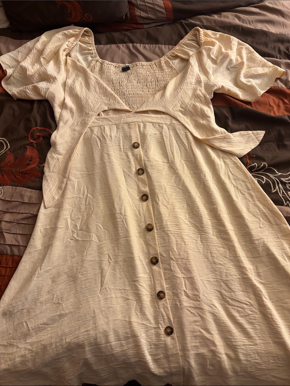 Amazon Cream Button-Front Puff Sleeve Tunic Top